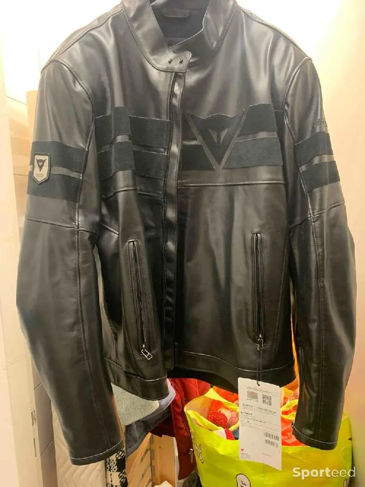 Blouson Dainese t60 neuf Ajouté le : 11/10/2023