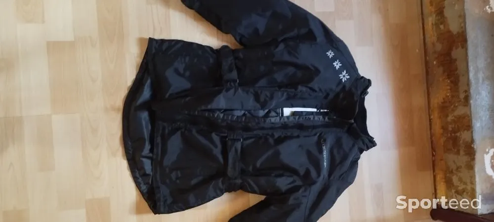 Blouson moto dame taille 1 ou S d'occasion Ajouté le : 09/11/2023