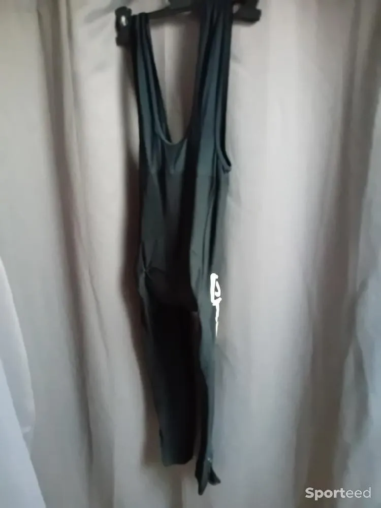 Collant long  d'occasion Ajouté le : 18/10/2023