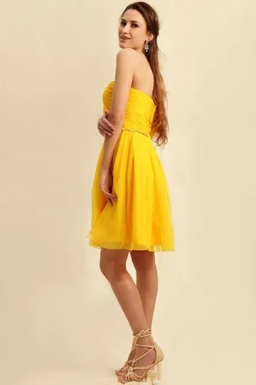 Robe chic jaune courte grande taille pour témoin mariage